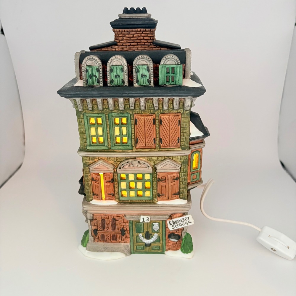 Dept 56 Dickens Village The Flat of Ebenezer Scrooge Green Brown 5587-5
